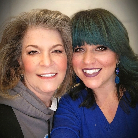 Welcome to Robinique Naks! - Picture 1 of 2